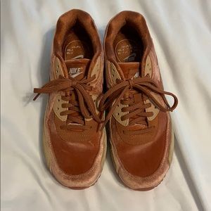 Peach Velvet Nike Air Max - US 7.5